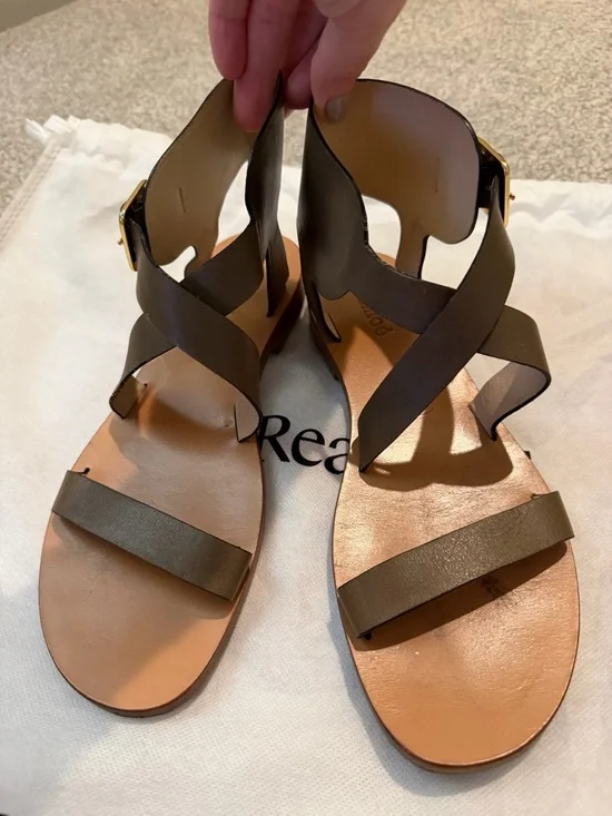 Chloe EU37 Gladiator Style Leather Strappy Sandals w/ Gold Hardware - Picture 2 of 9